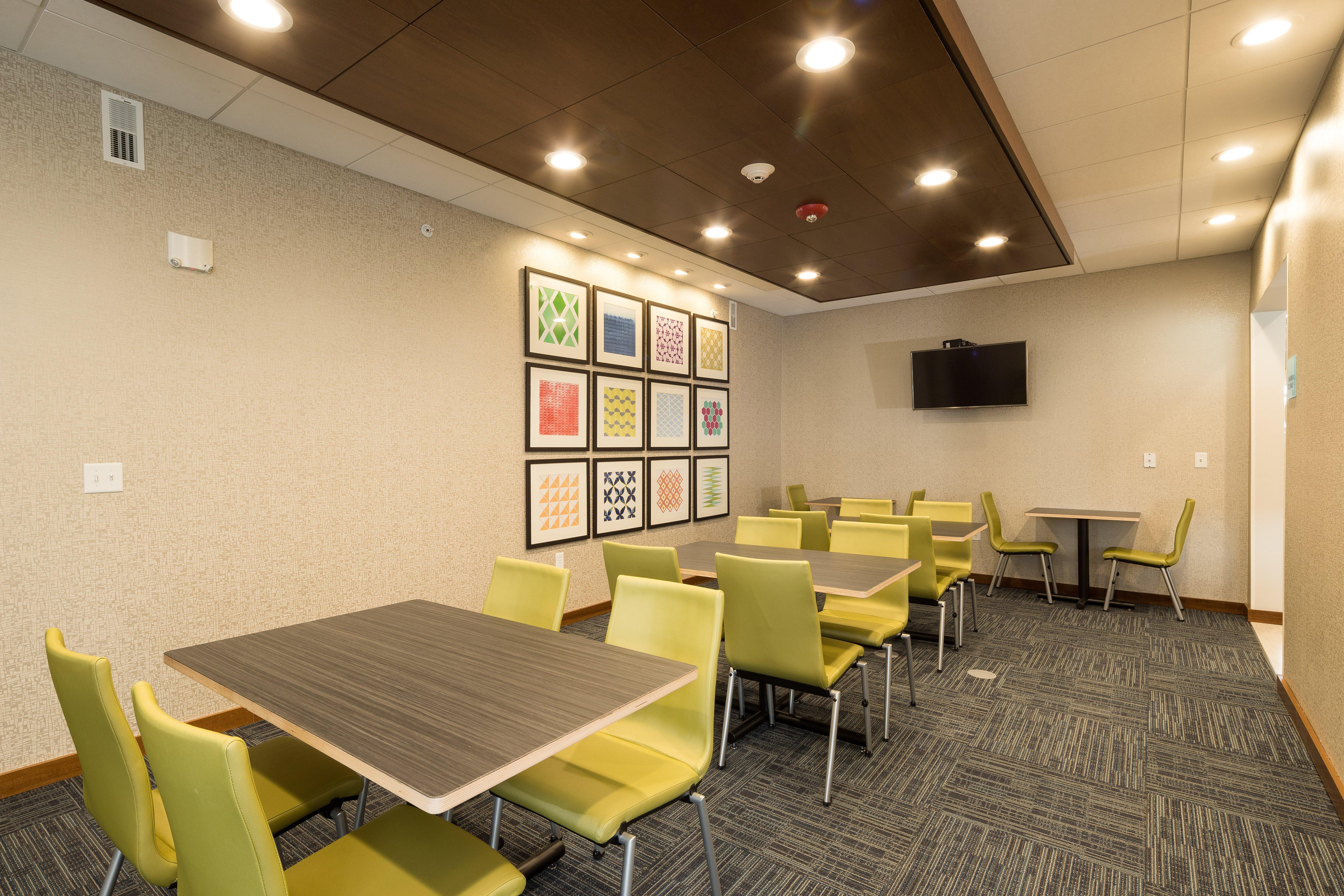 Holiday Inn Express & Suites - Auburn By Ihg Luaran gambar